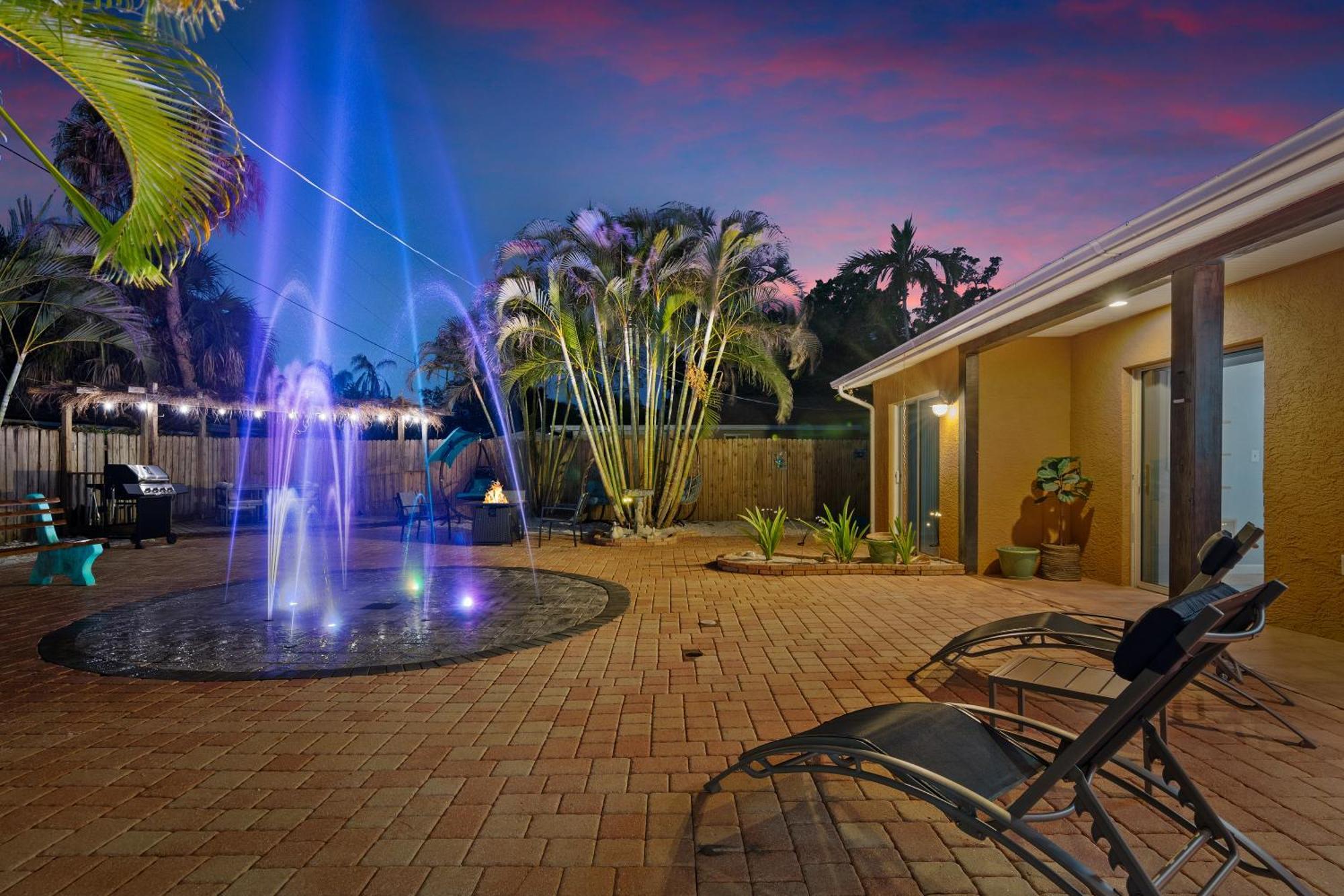 Coastal Villa W Amazing Courtyard - Splash Pad! Σεϊρασότα Εξωτερικό φωτογραφία